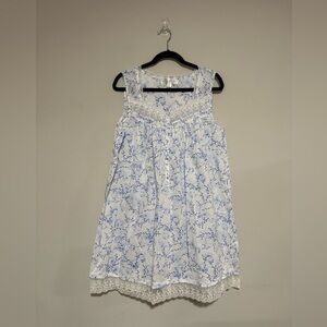 Eileen West Blue White Floral Sleeveless Gown Medium Trad Wife Classic Cottage
